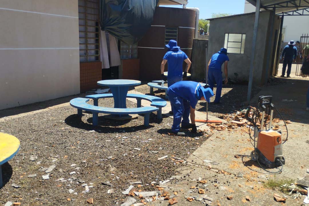 Presos ajudam a reconstruir escolas em Rio Bonito do Iguaçu