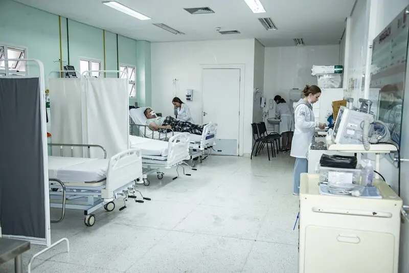 Secretaria de Saúde confirma óbito causado por intoxicação por metanol em Foz do Iguaçu