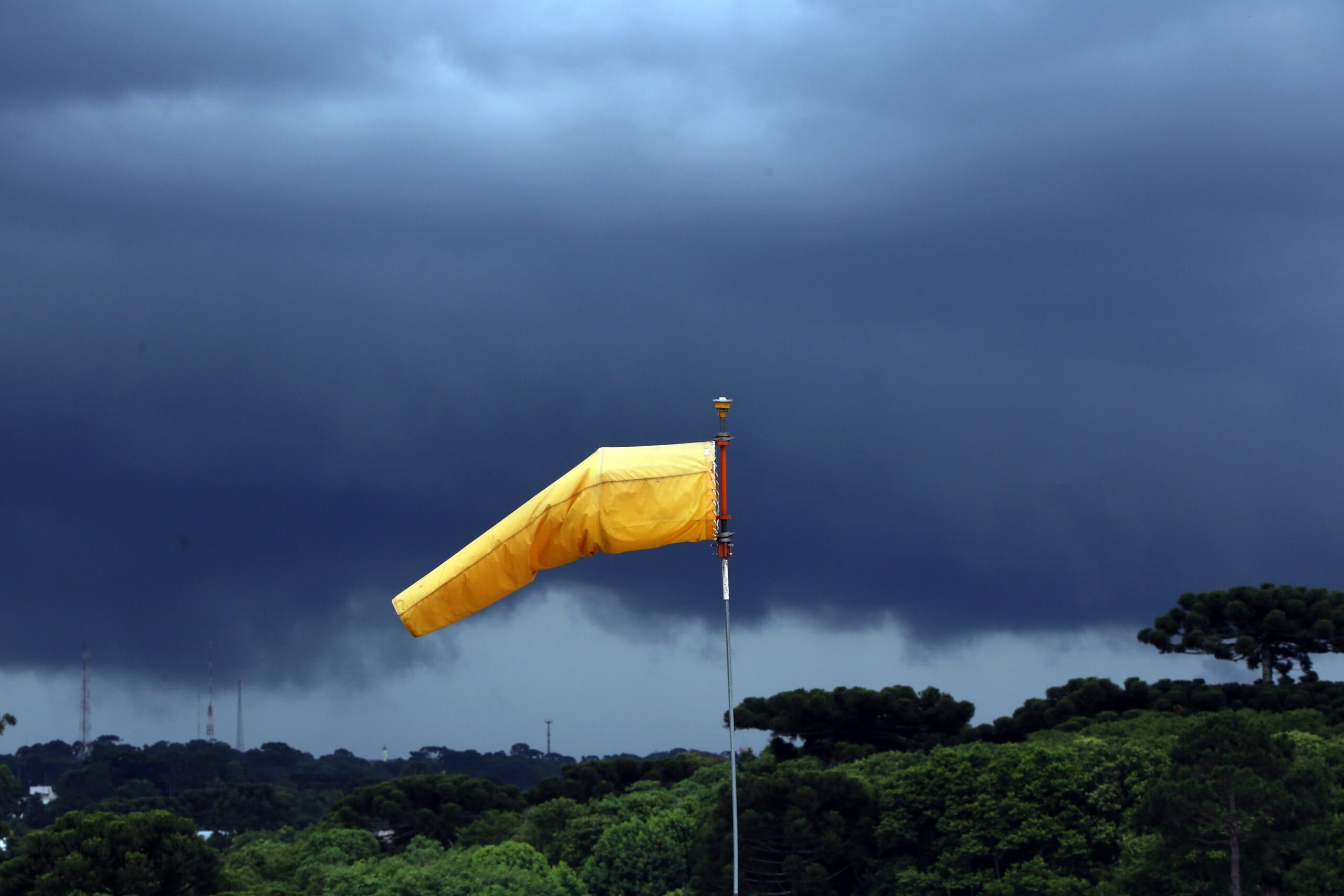 Ciclones, tornados ou furacões: Simepar explica a diferença entre os fenômenos