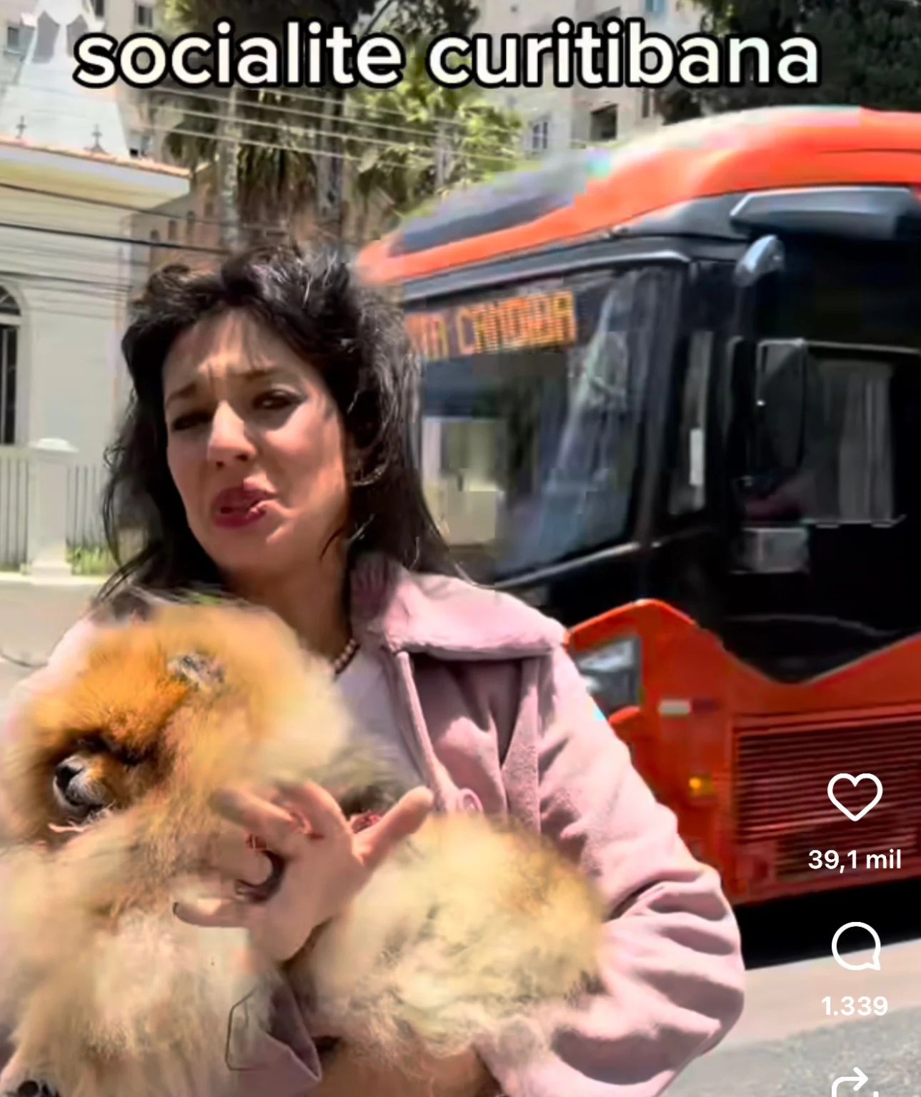 Atriz viraliza nas redes sociais em vídeo que ironiza a elite curitibana