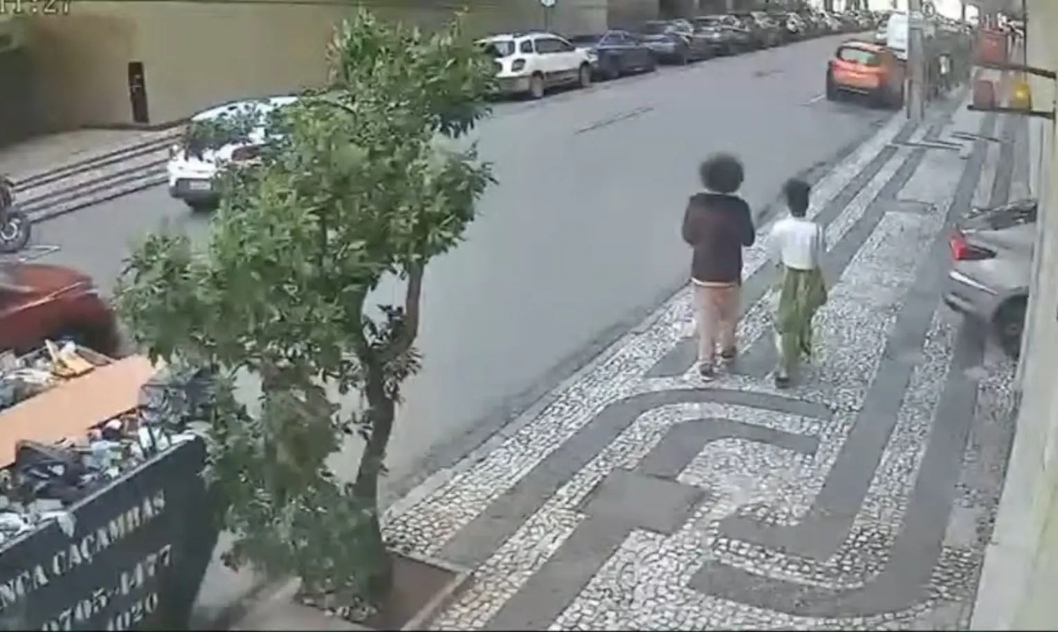 Advogado divulga novas imagens e acusa Renato Freitas e assessor de terem espancado homem minutos antes da briga